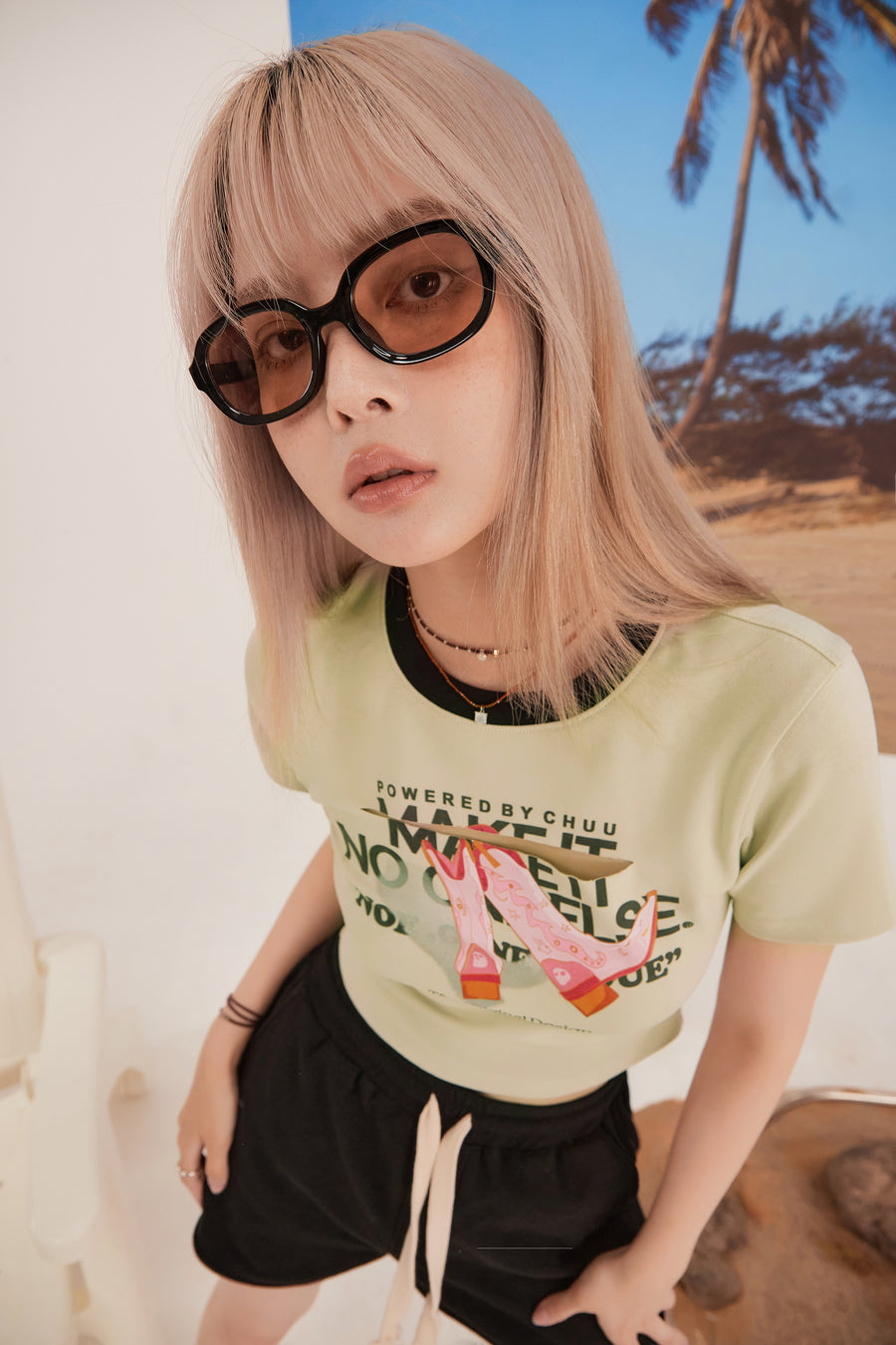 CHUU Vintage Boot Logo T-Shirt