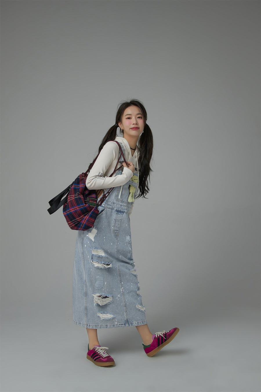 CHUU Distressed Denim Overall Dress