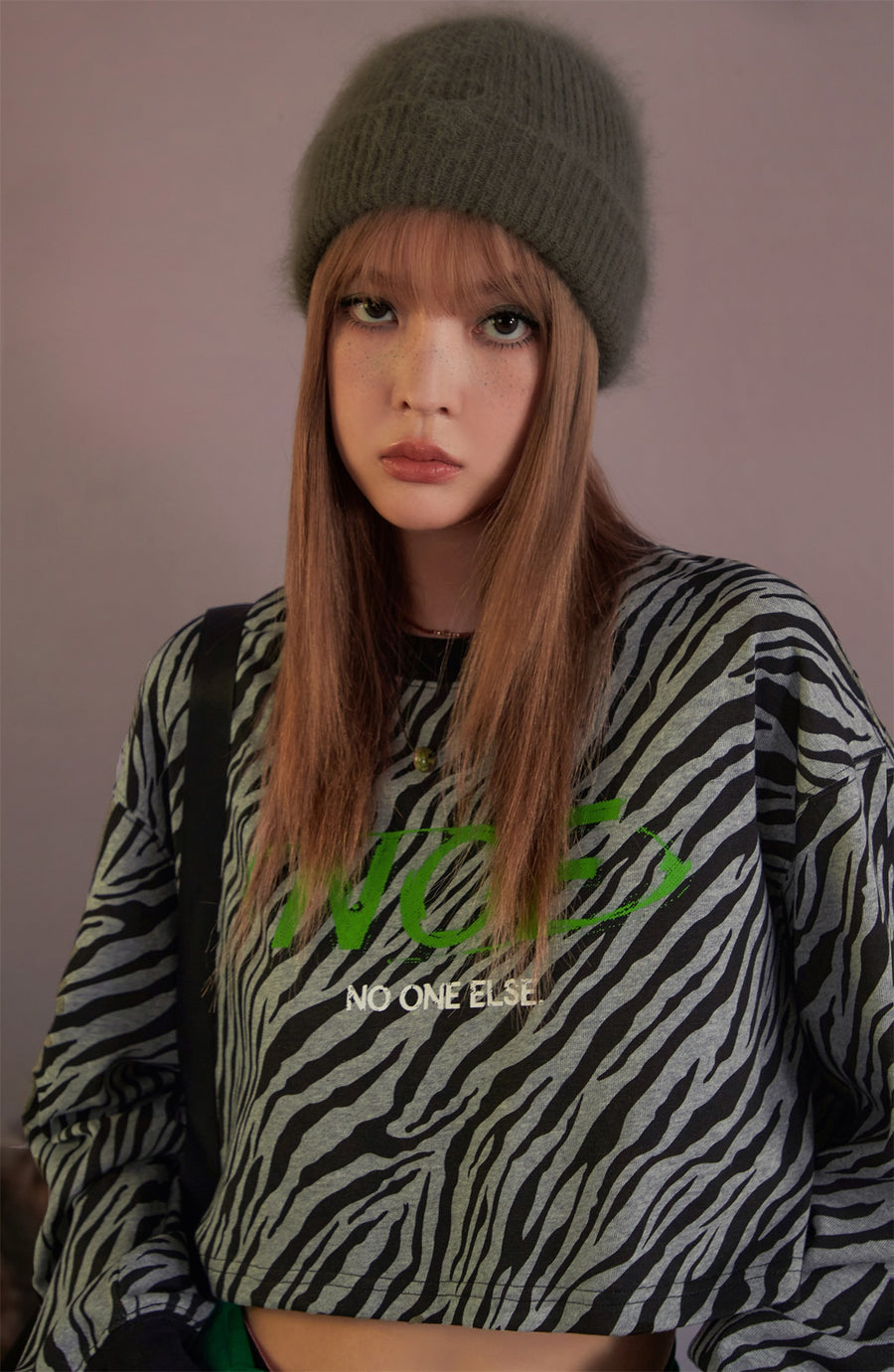 CHUU Zebra Print Crop Top