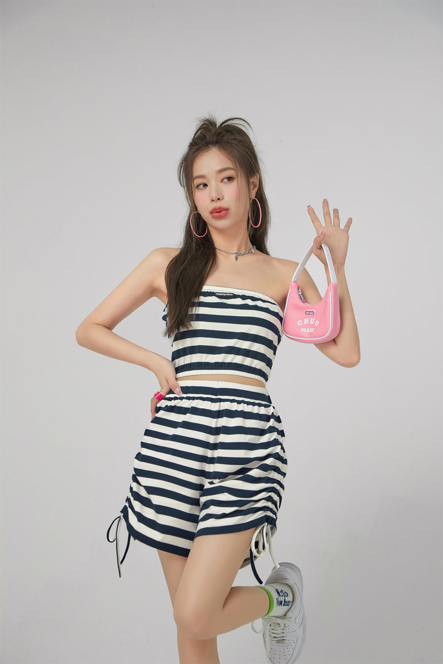 CHUU Striped Shirring Loose Shorts