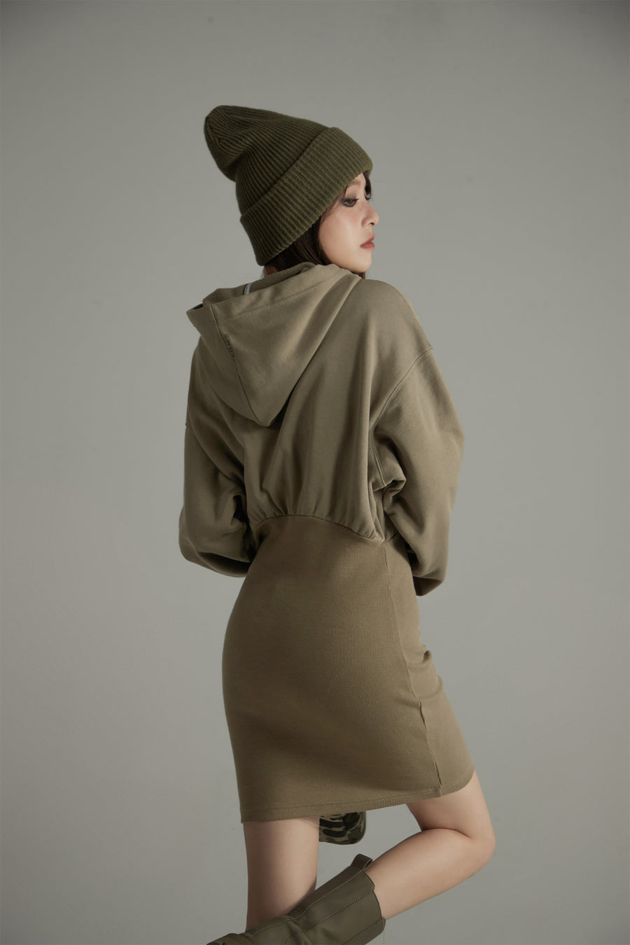 CHUU Noe Chic Hoodie Dress