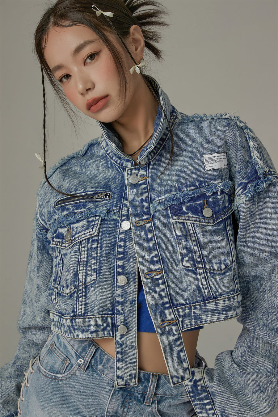 CHUU Fringe Trim Denim Cropped Jacket