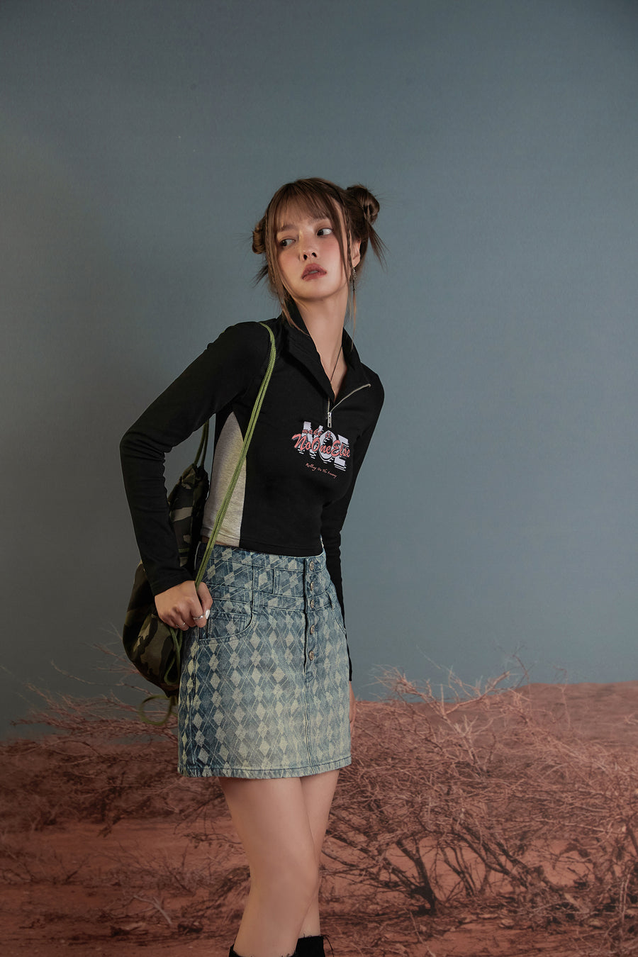 CHUU Gradient Argyle Denim Skirt