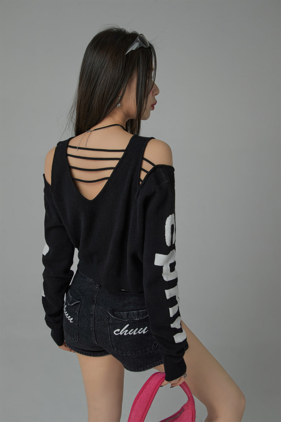 CHUU Shoulder Cut Out Crop Zip-Up