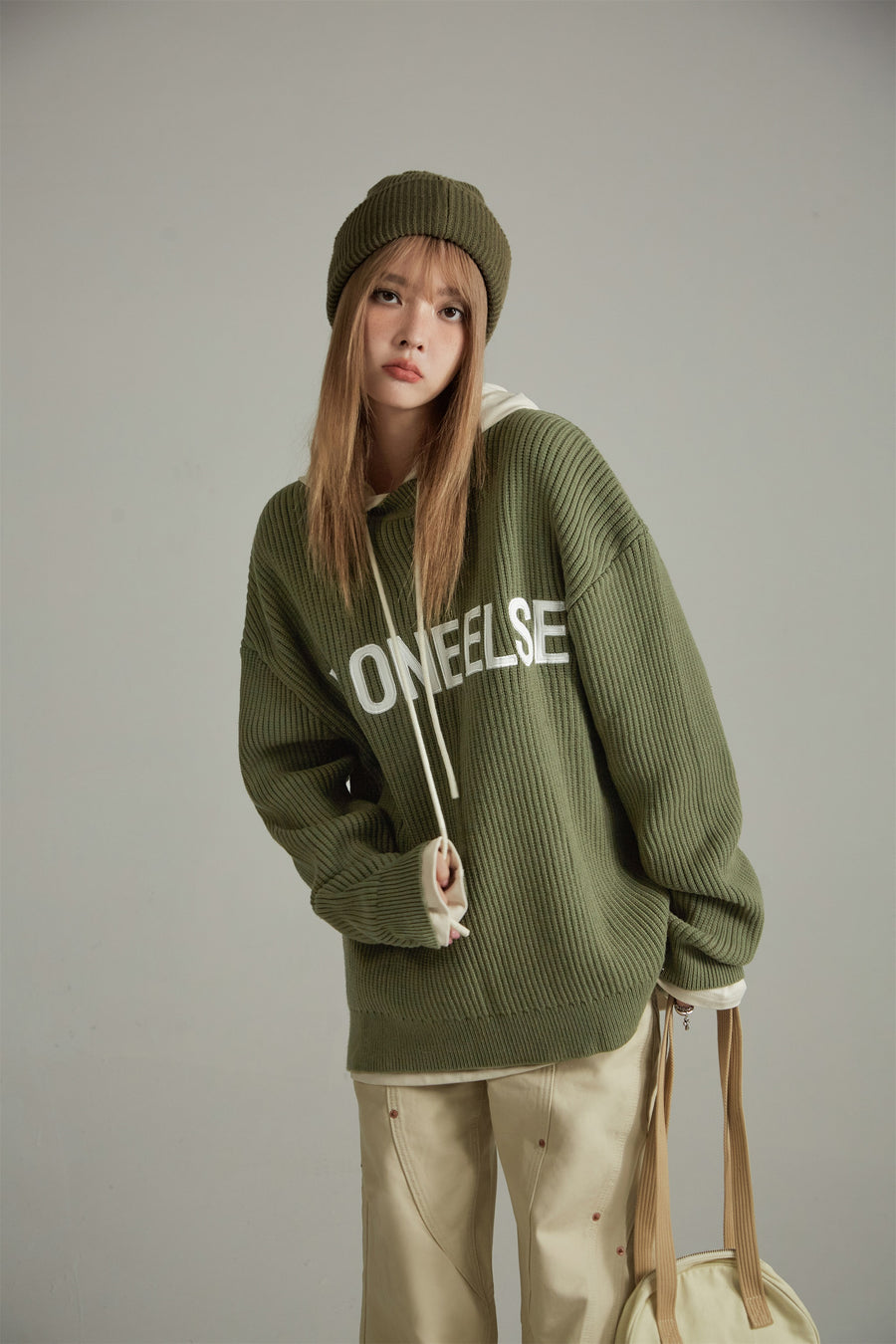 CHUU Noe Lettering Knit Sweater