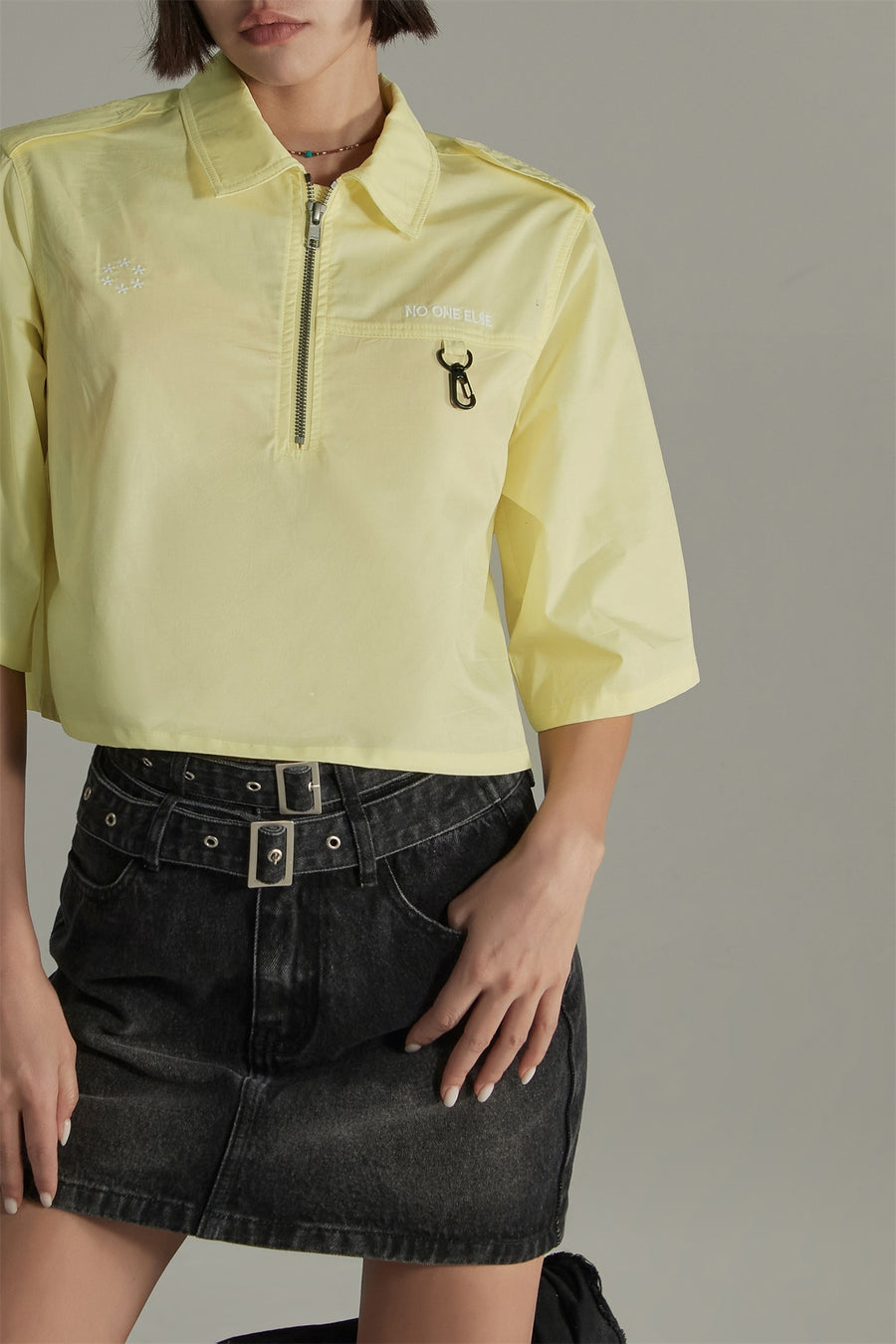 CHUU Half Zip-Up Pastel Boxy Crop T-Shirt