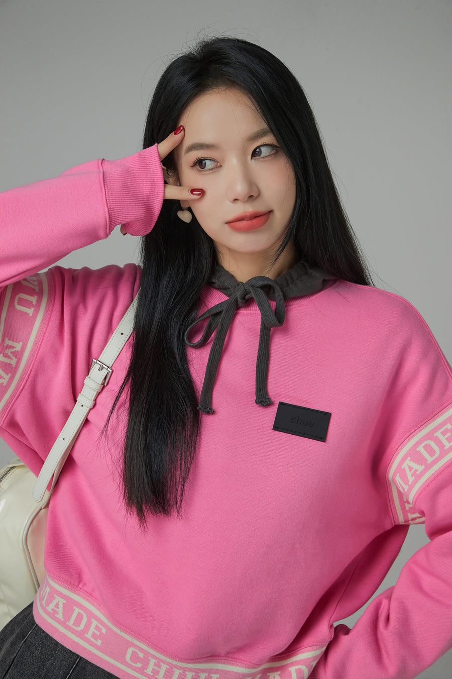 CHUU Solid Color Round Neck Sweatshirt