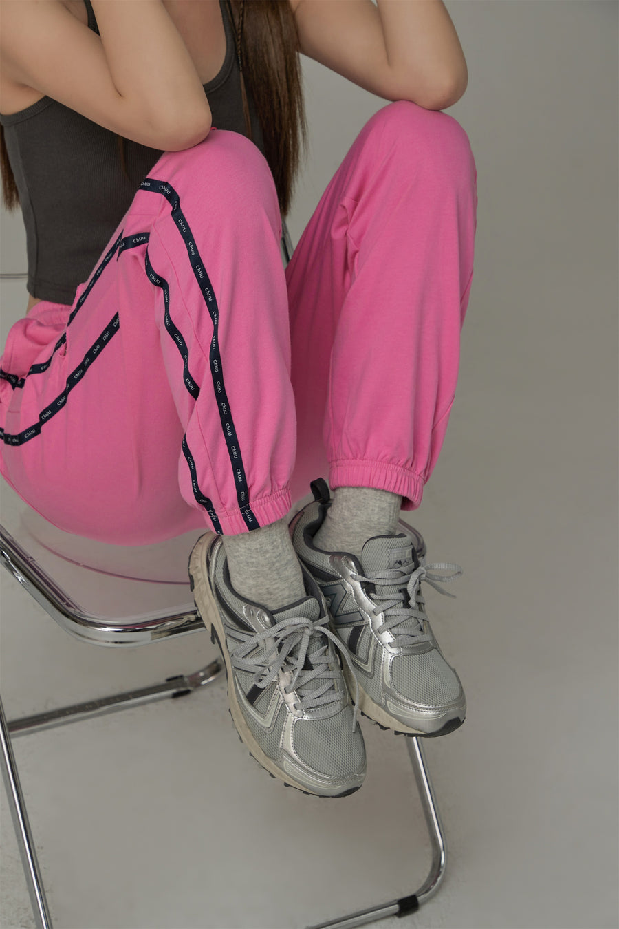 CHUU Distressed String Jogger Sweatpants