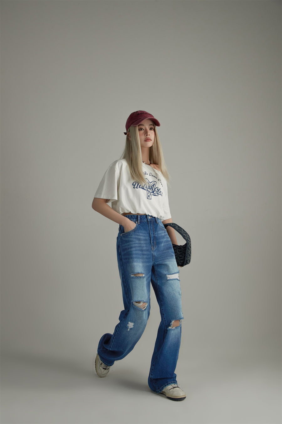 CHUU Distressed Straight Wide-Leg Denim Jeans