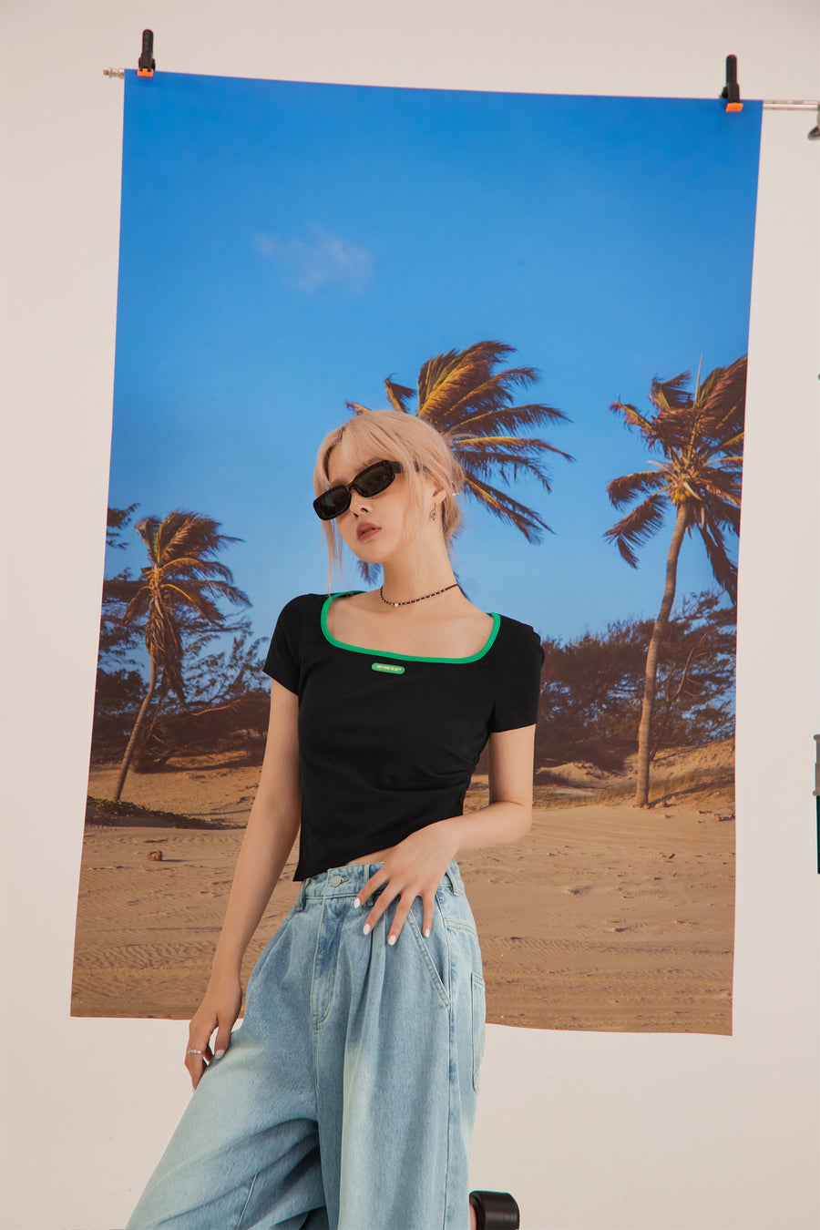 CHUU Unbalanced Side Shirring Top