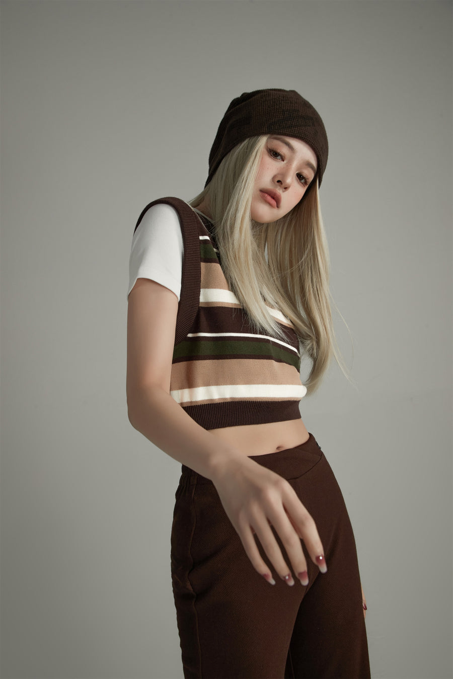 CHUU V-Neck Stripe Knit Vest