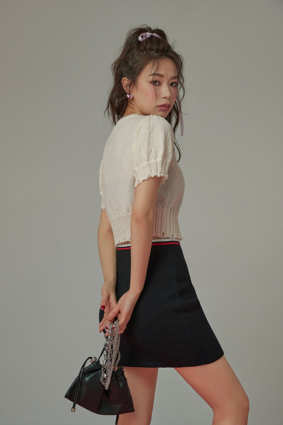 CHUU Embroidered Split Cropped Knit Top