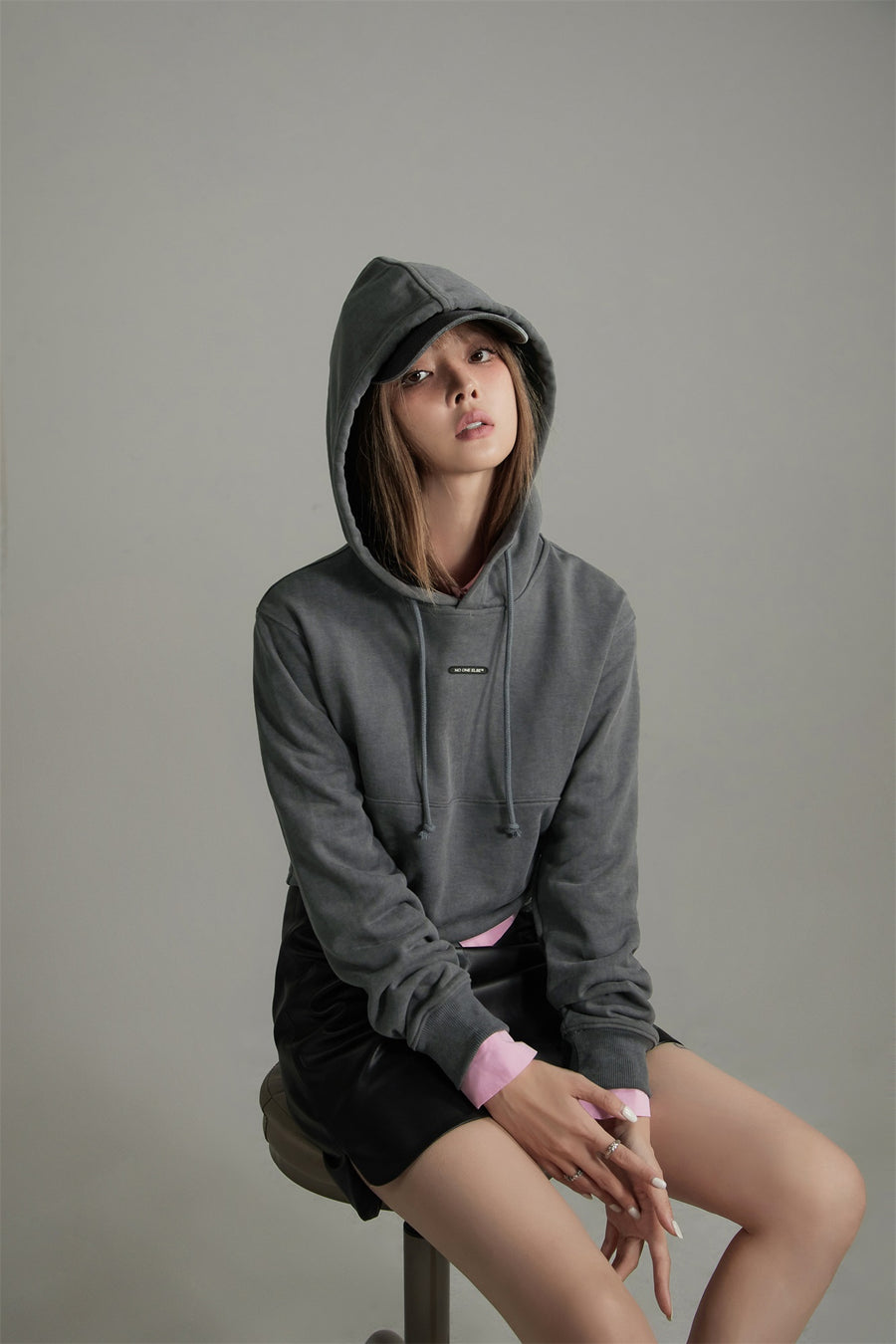 CHUU Basic String Cropped Hoodie