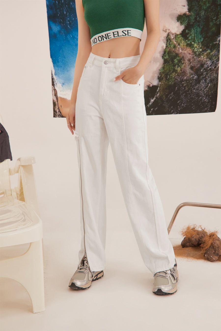 CHUU Cutout Front Zip Slit Straight Pants