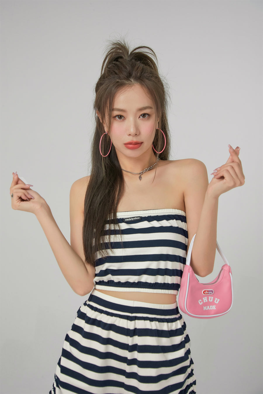 CHUU Stripes Frill Tube Top