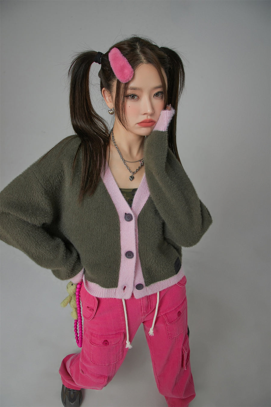 CHUU I Dream In Color V-Neck Knit Cardigan