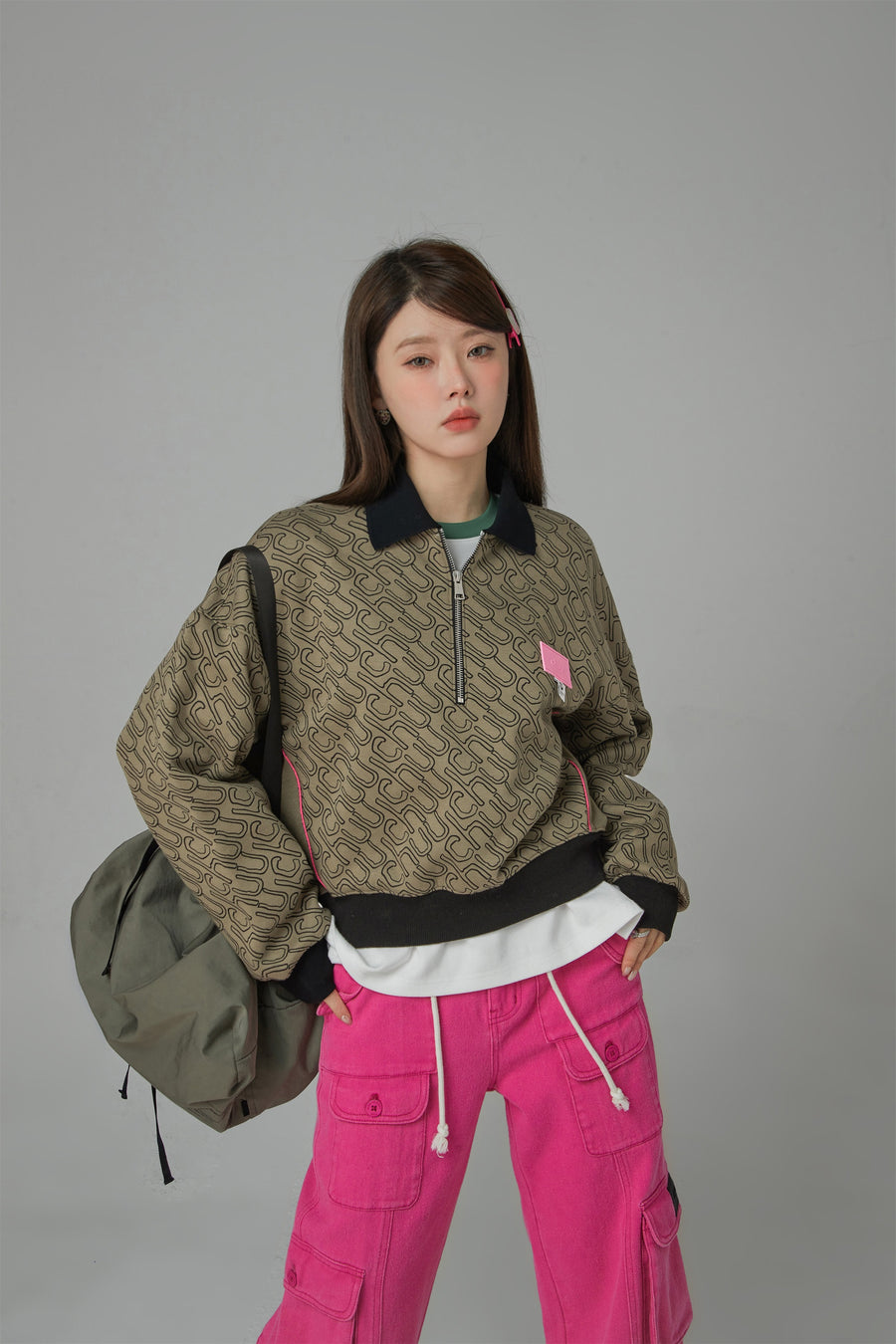 CHUU Weekends In Rome Half Zip-Up Sweatshirt