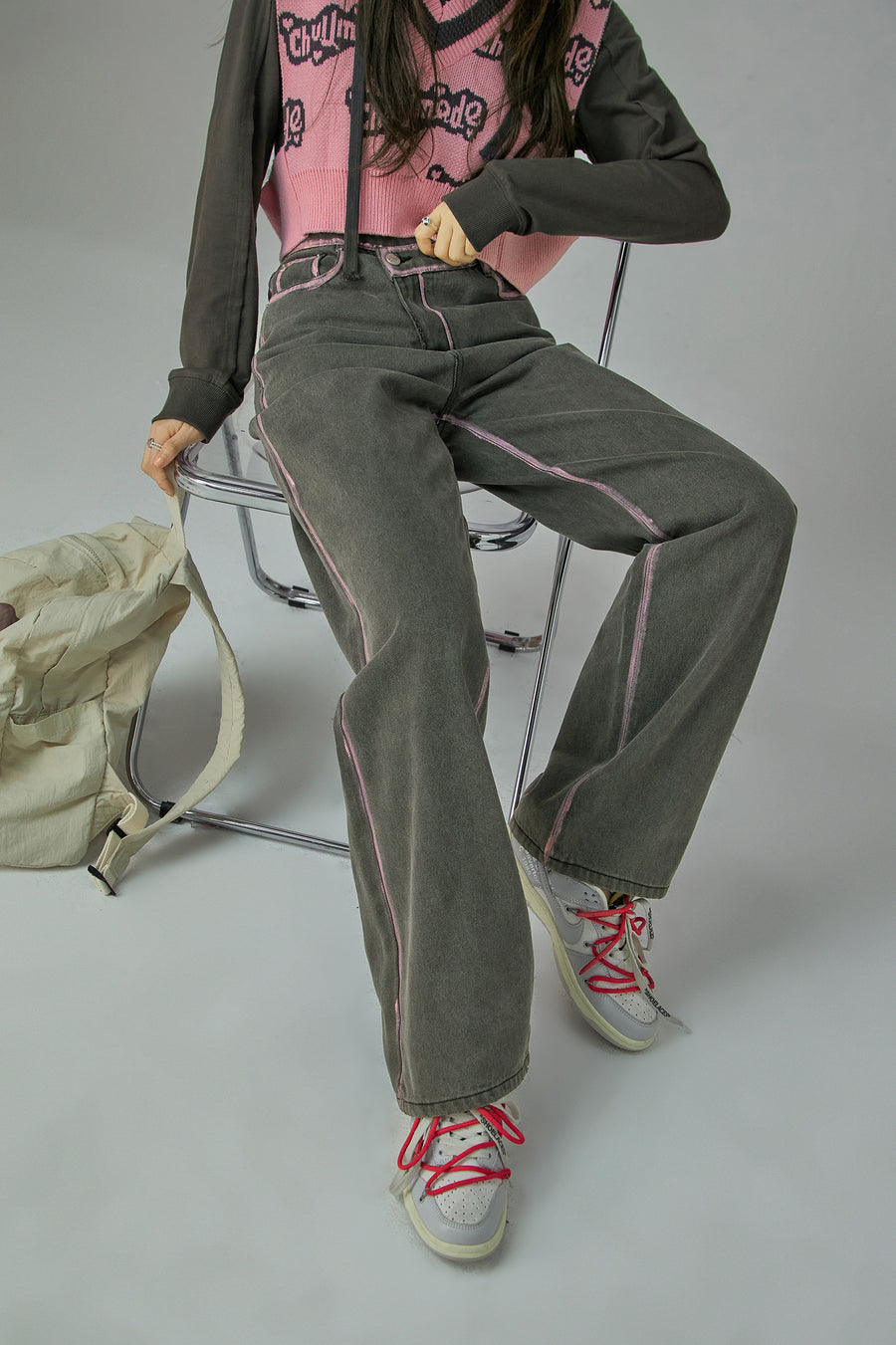 CHUU Trendsetter Wide Multi-Pocket Denim Asymmetrical Pants