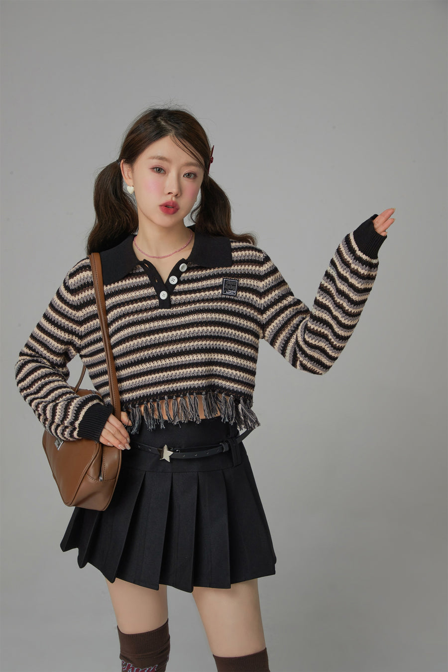 CHUU The Kiss Crochet Fringe Crop Sweater