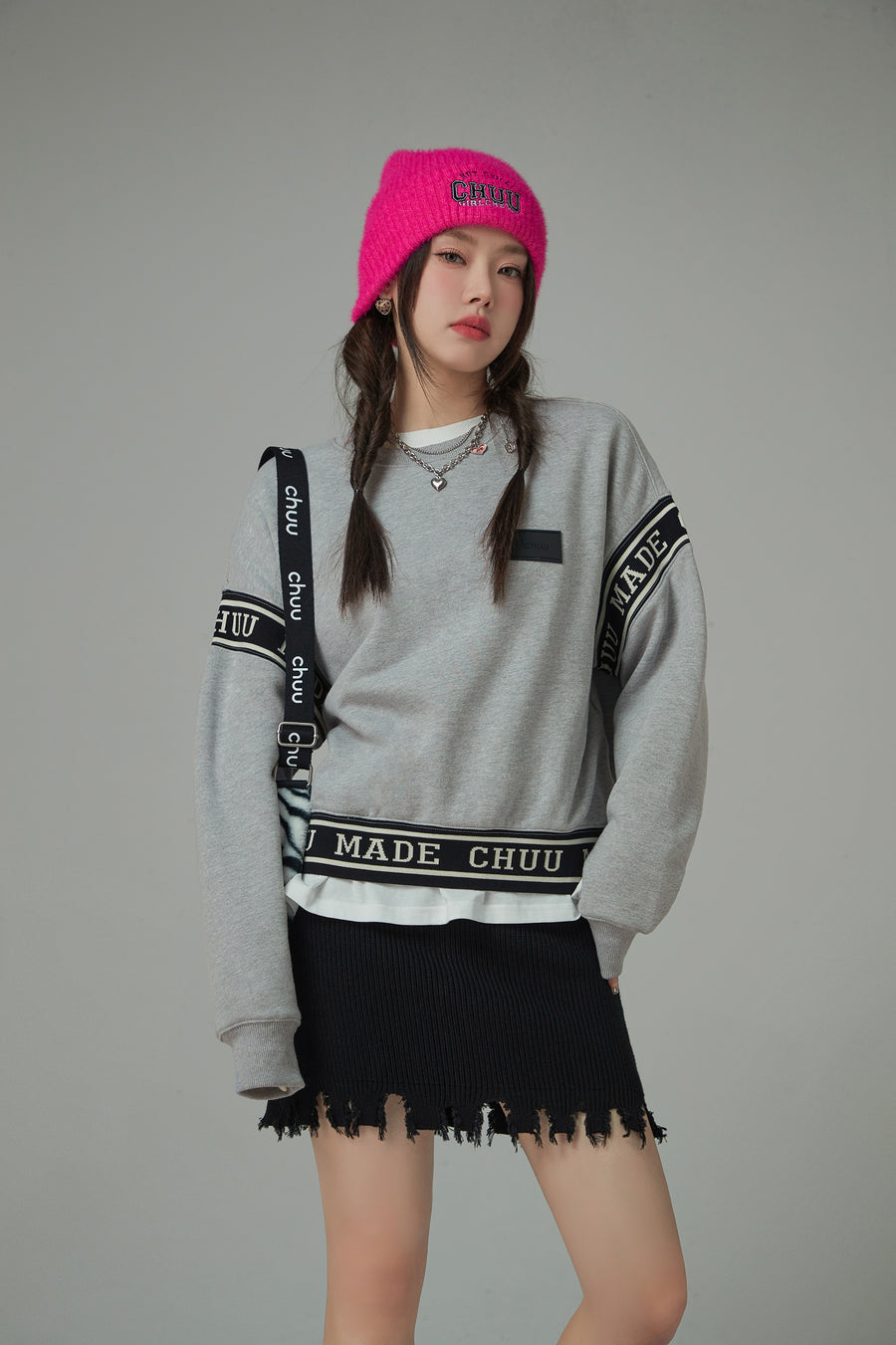 CHUU Solid Color Round Neck Sweatshirt