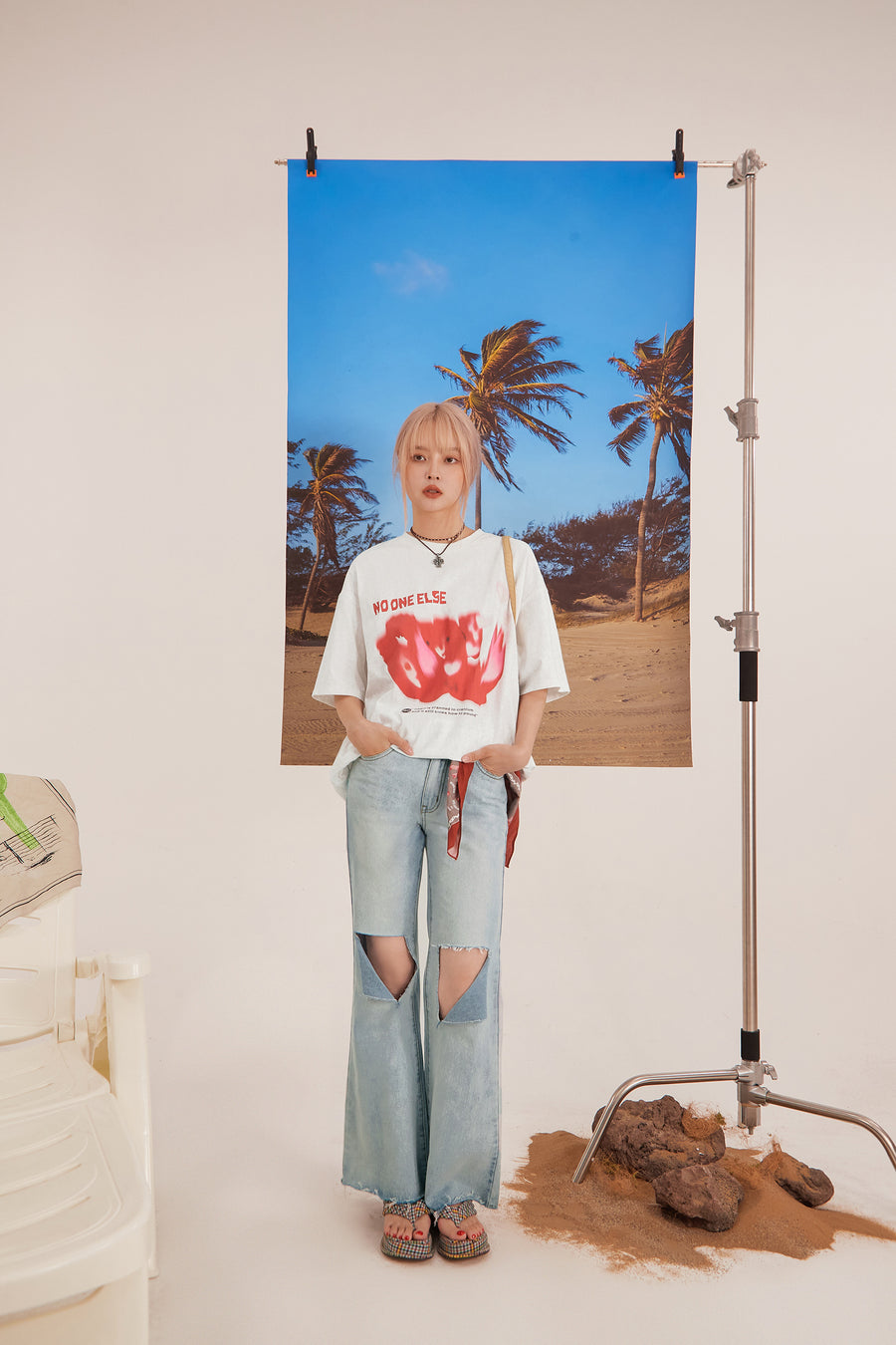 CHUU Loose Fit Heart T-Shirt