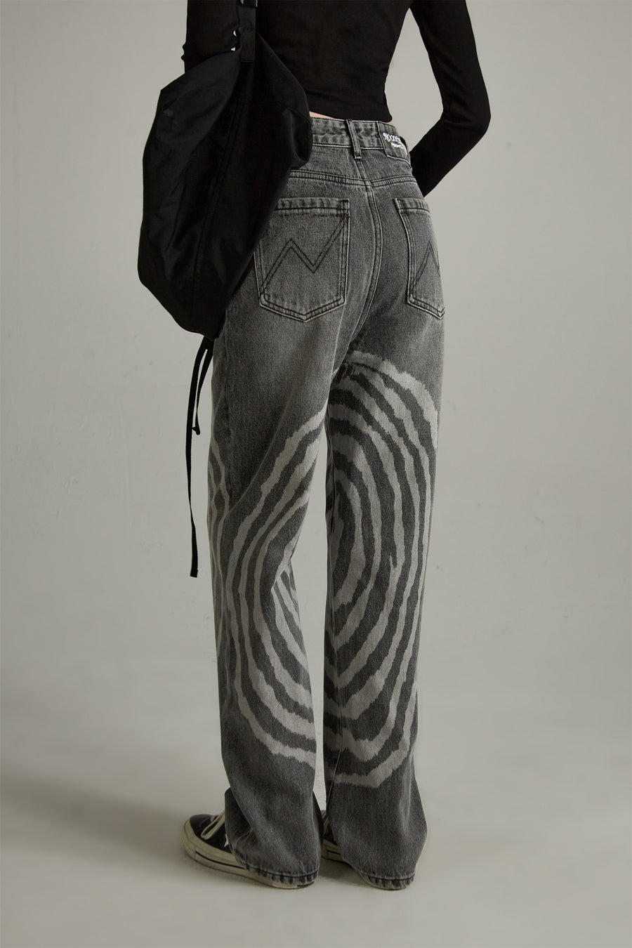 CHUU Noe Cool Design Straight Jeans