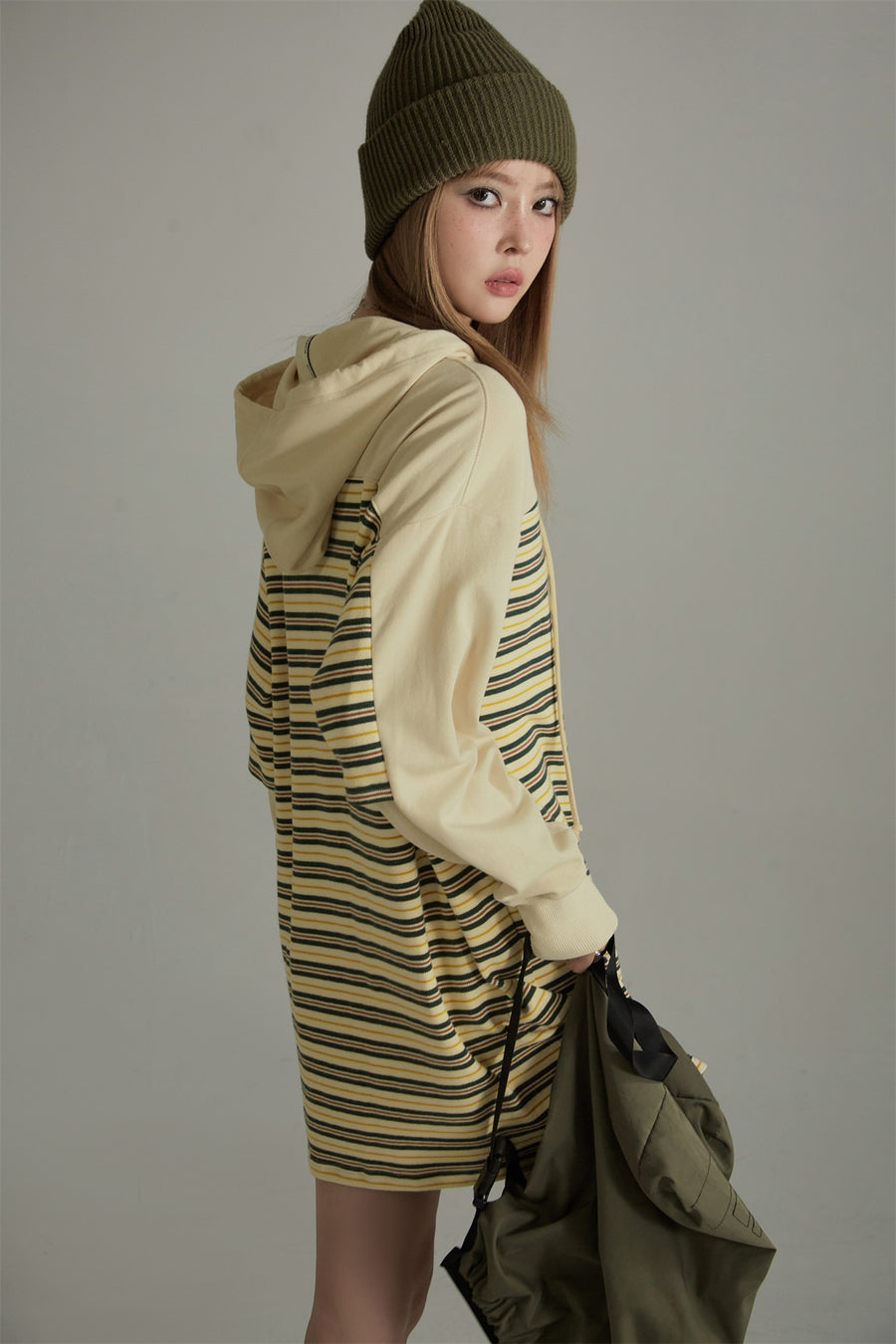 CHUU Loose Striped Hoodie Dress