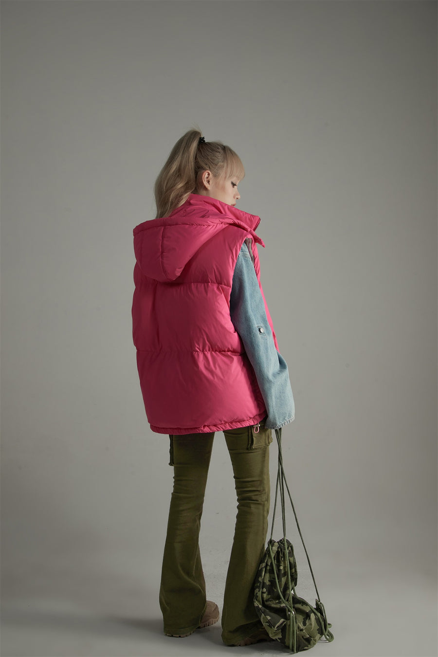 CHUU Oversize Duck Down Padded Vest