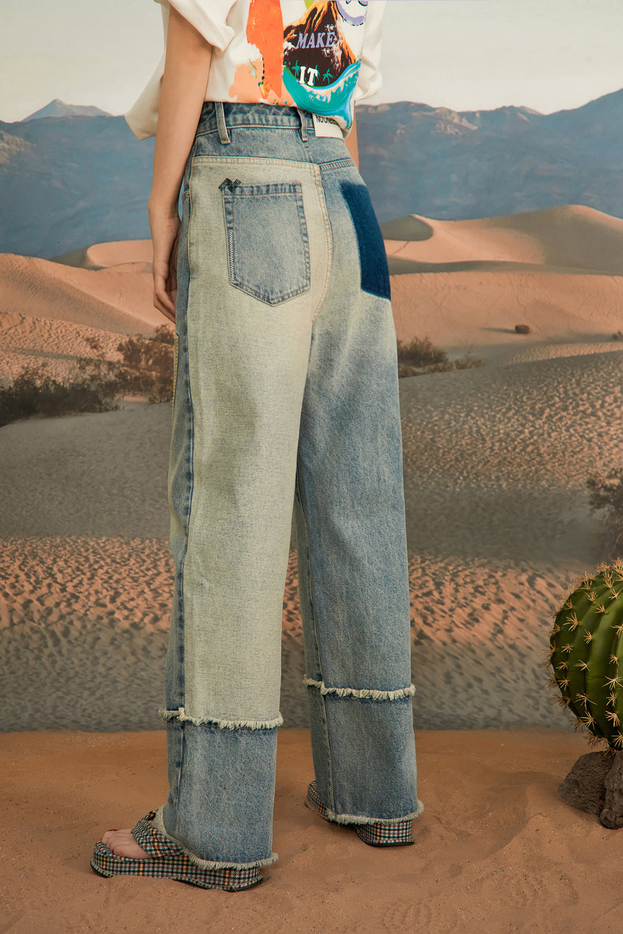 CHUU All In Favor Distressed Denim Jeans