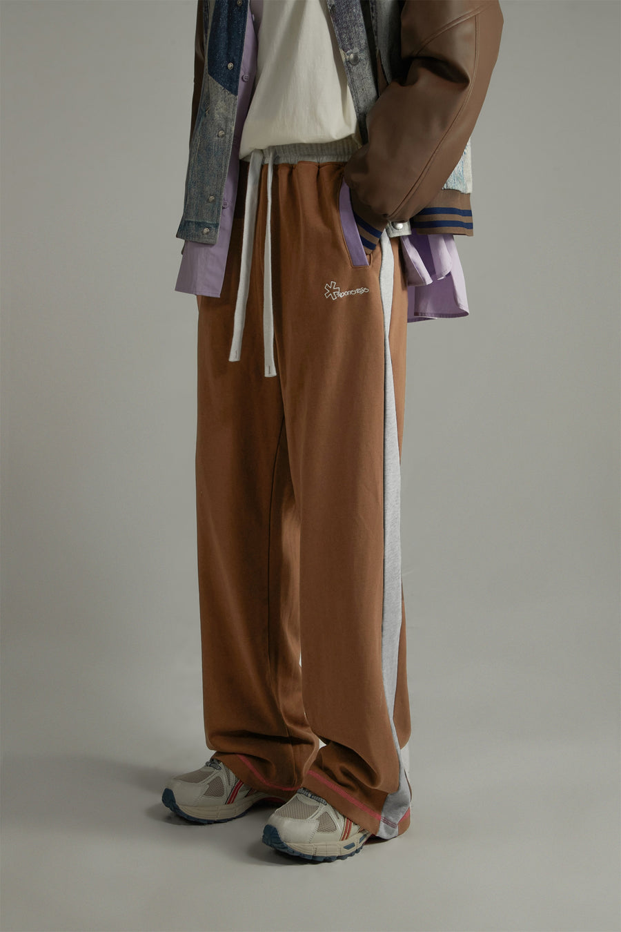 CHUU Color Matching Loose Fit Pants