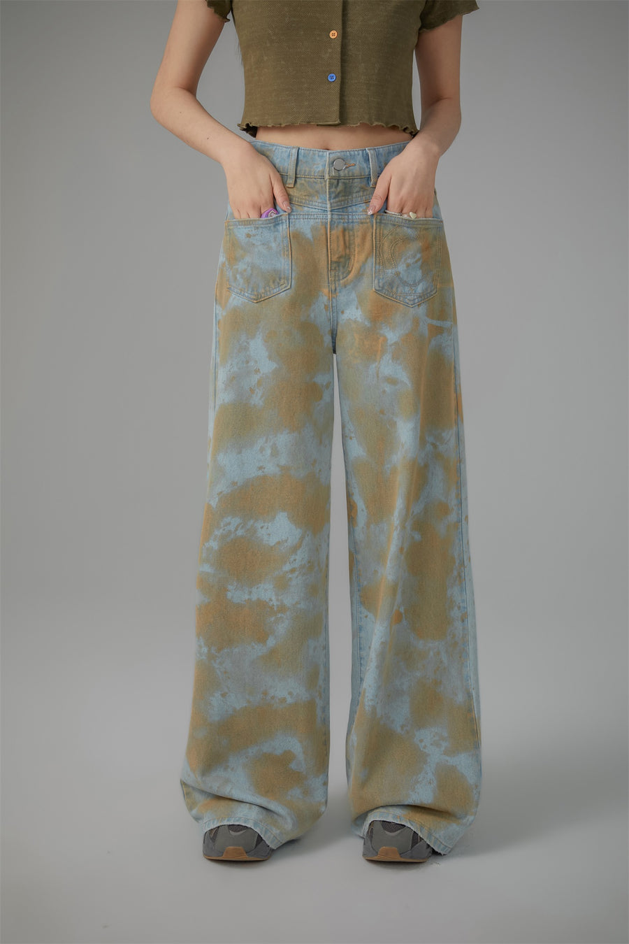 CHUU Printed Wide Denim Jeans