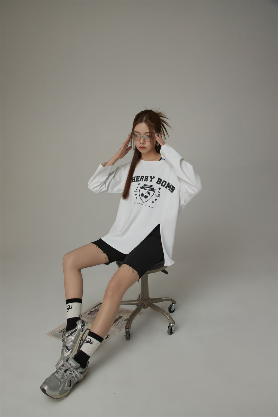 CHUU Cherry Bomb Split Loose Fit T-Shirt