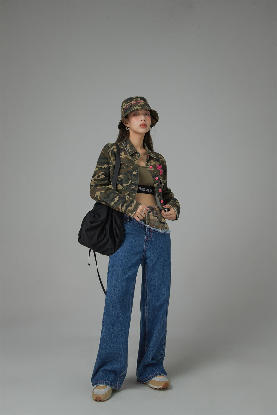 CHUU My Vibe Is Right Hot Girl Camouflage Bucket Hat