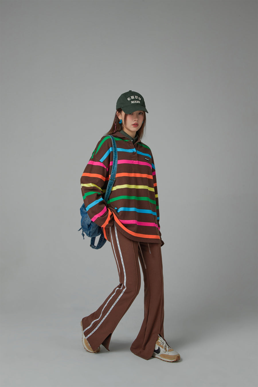 CHUU Polo Neck Rainbow Stripes Sweatshirt