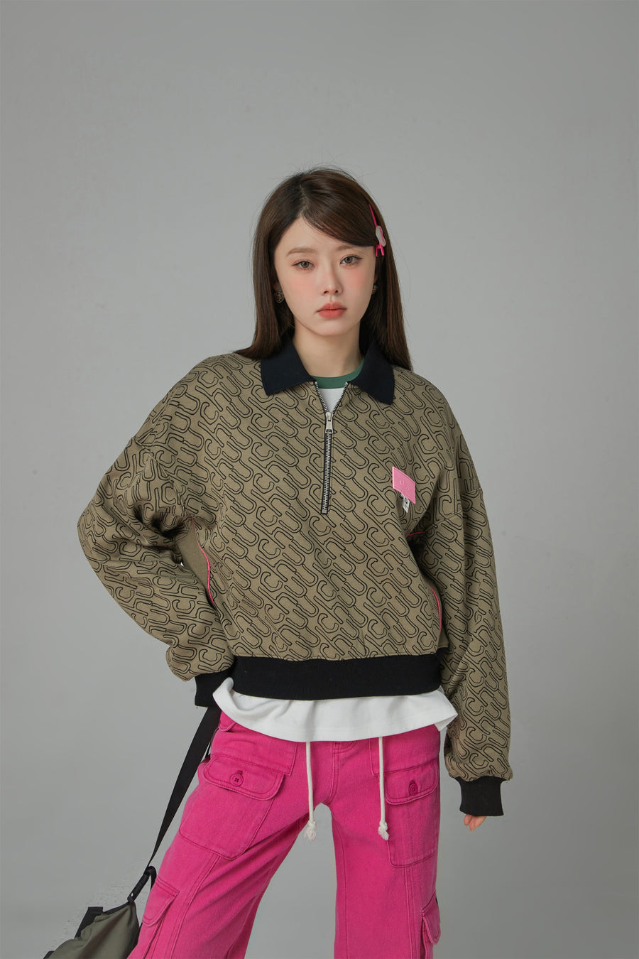 CHUU Weekends In Rome Half Zip-Up Sweatshirt