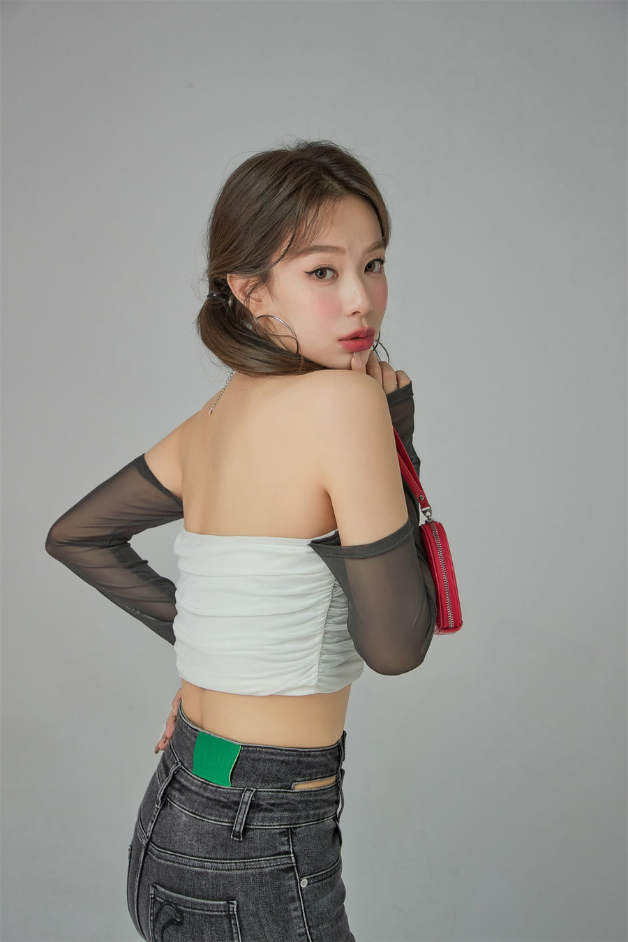 CHUU Shirring Off-Shoulder Long-Sleeves Top