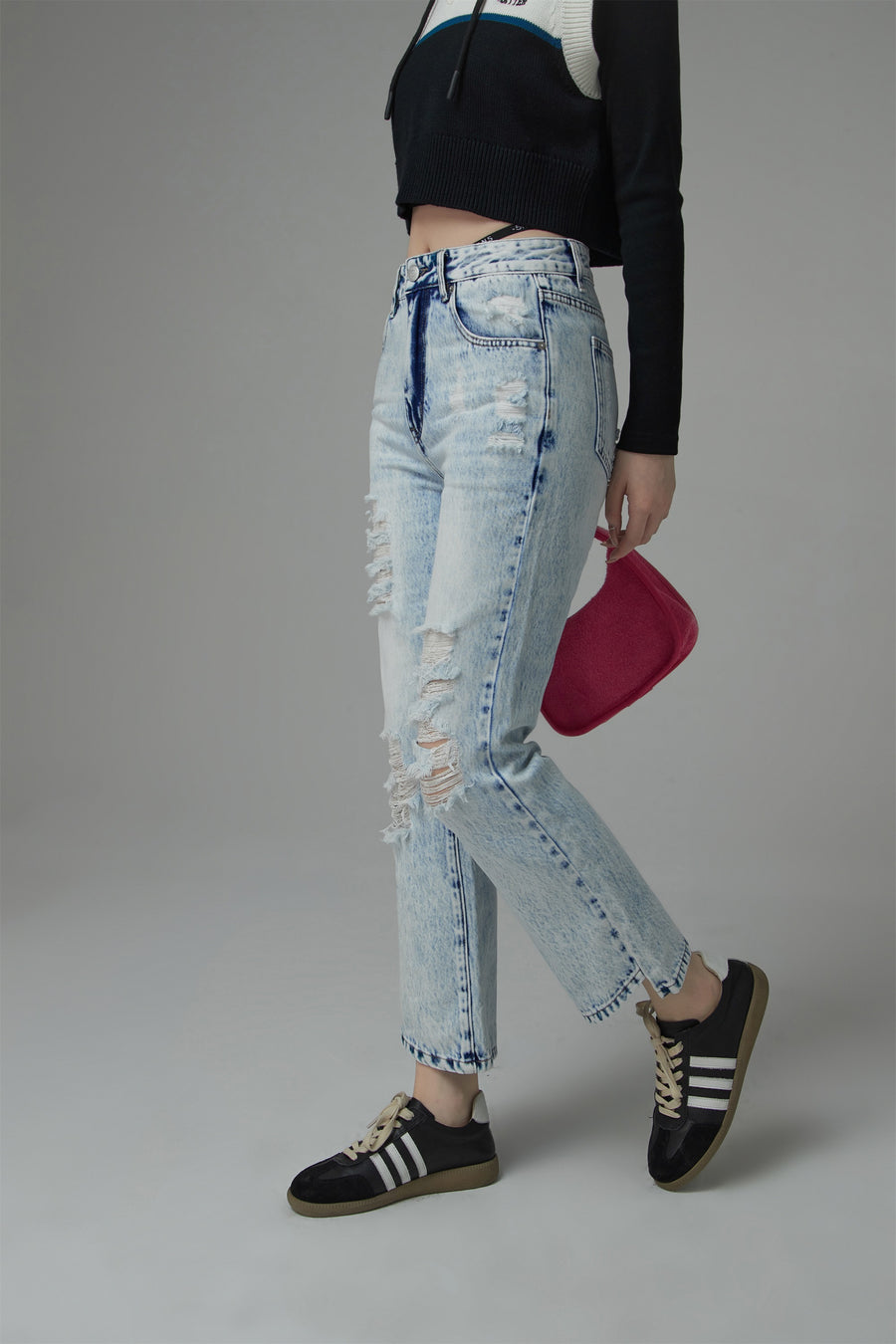 CHUU Unbalanced Hem Distressed Denim Jeans