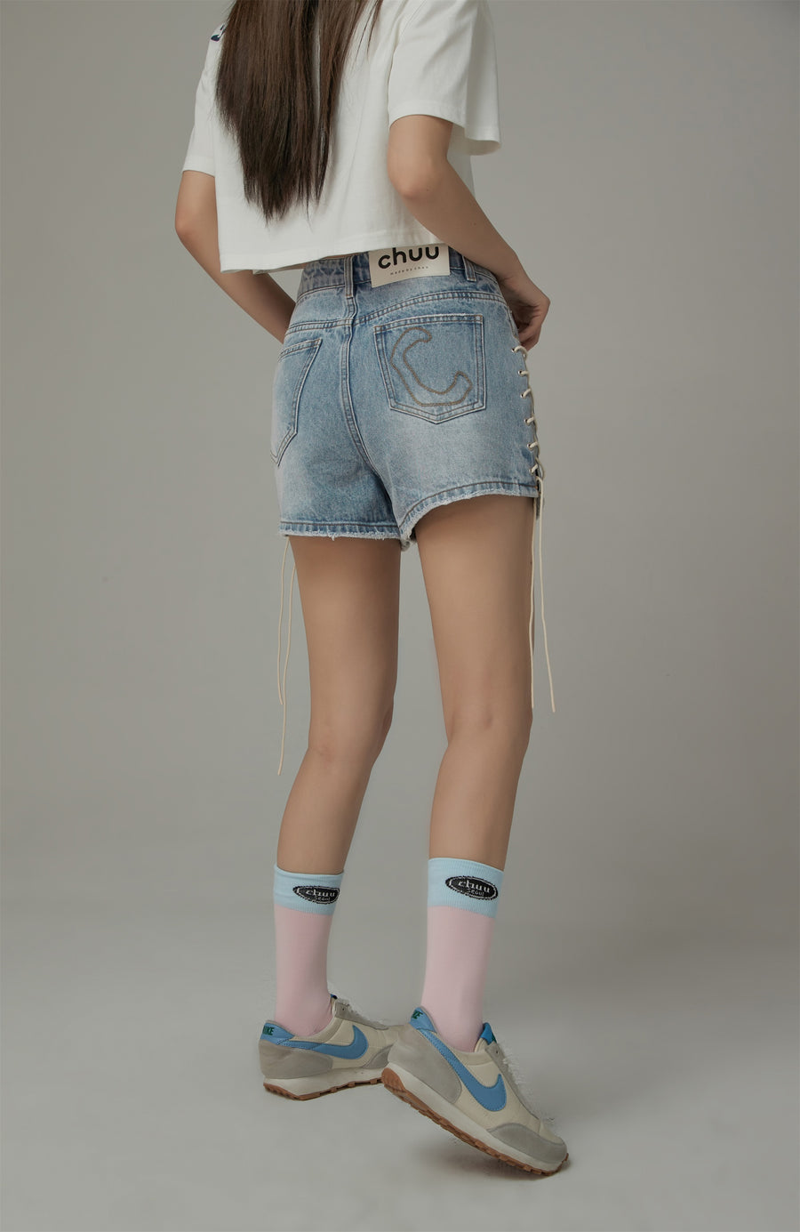 CHUU Lace Up Design Denim Shorts