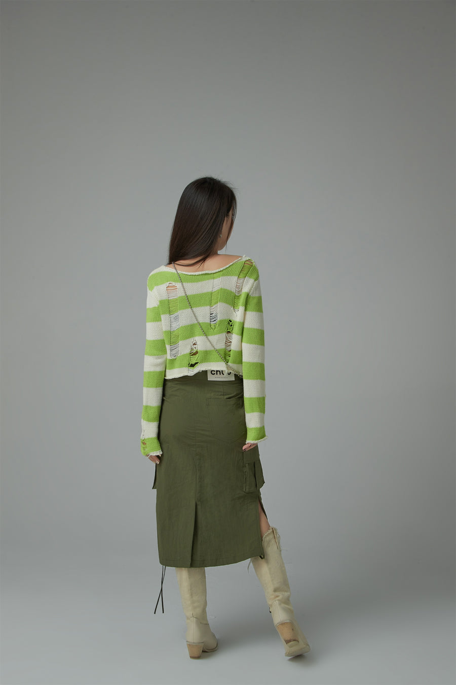 CHUU Distressed Stripe Crop Knit Top