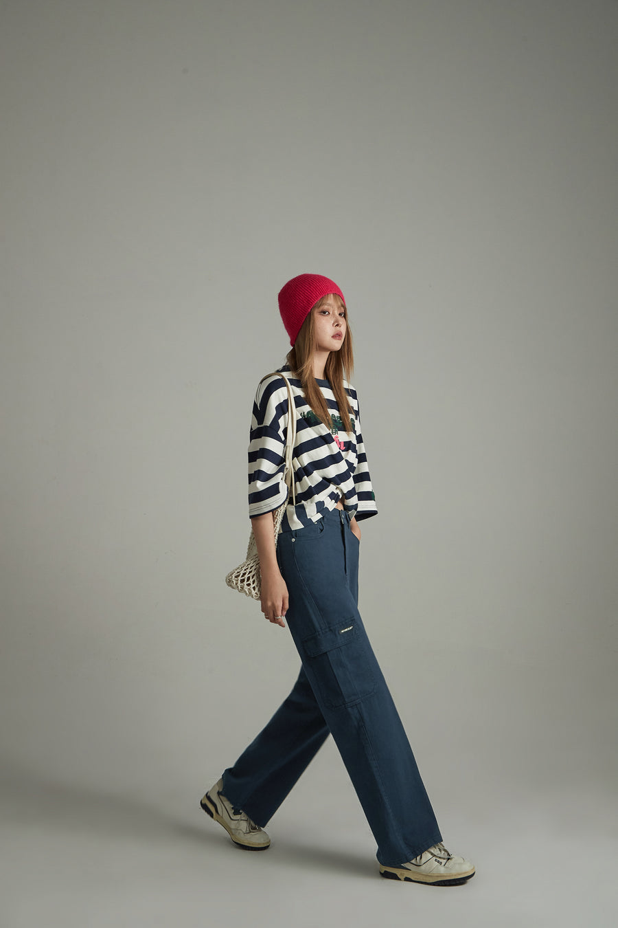 CHUU Striped Front Twist Oversize Crop T-Shirt