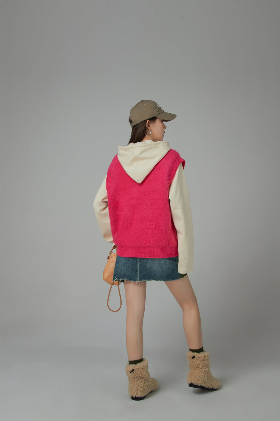 CHUU I Know Best Round Loose Fit Sleeveless Knit Vest