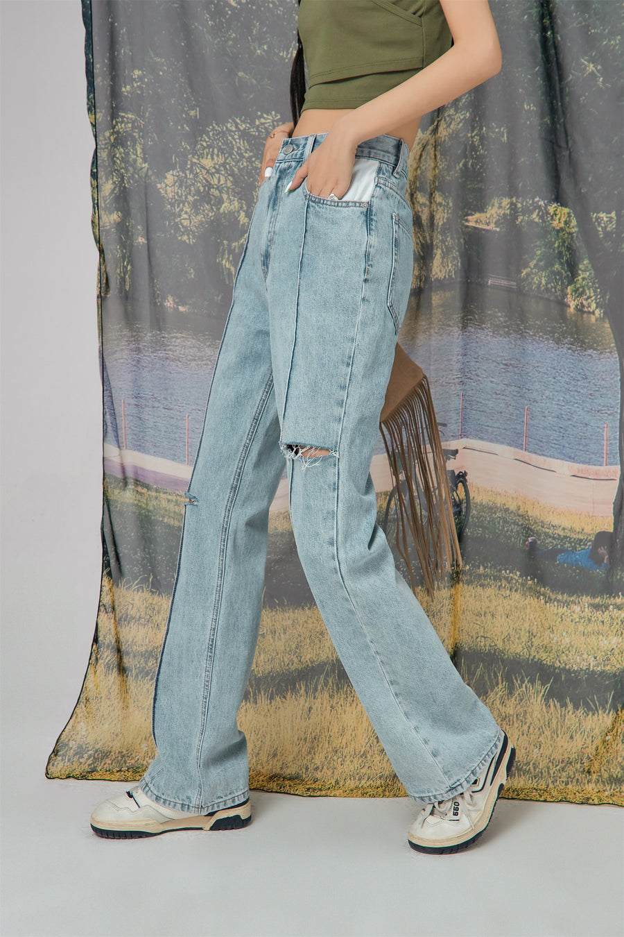 CHUU Cut-Off Bootcut Jeans