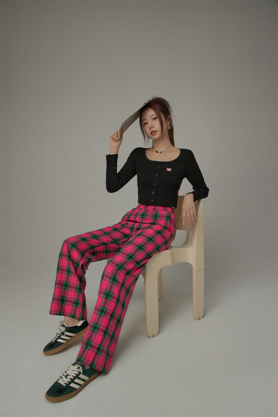 CHUU Check Wide Pants