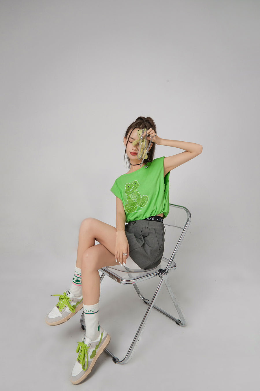 CHUU Happy Frog Shoulder Pad T-Shirt