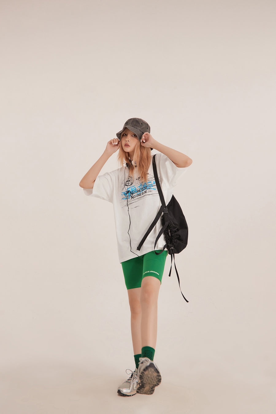 CHUU Graffiti Loosefit T-Shirt