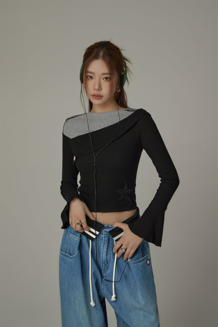 CHUU Contrast Ribbed Cropped T-Shirt