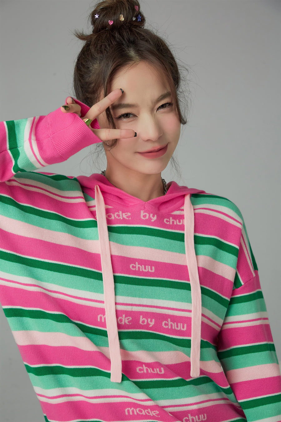 CHUU A Quick Run Rainbow Stripe Hooded Knit Hoodie