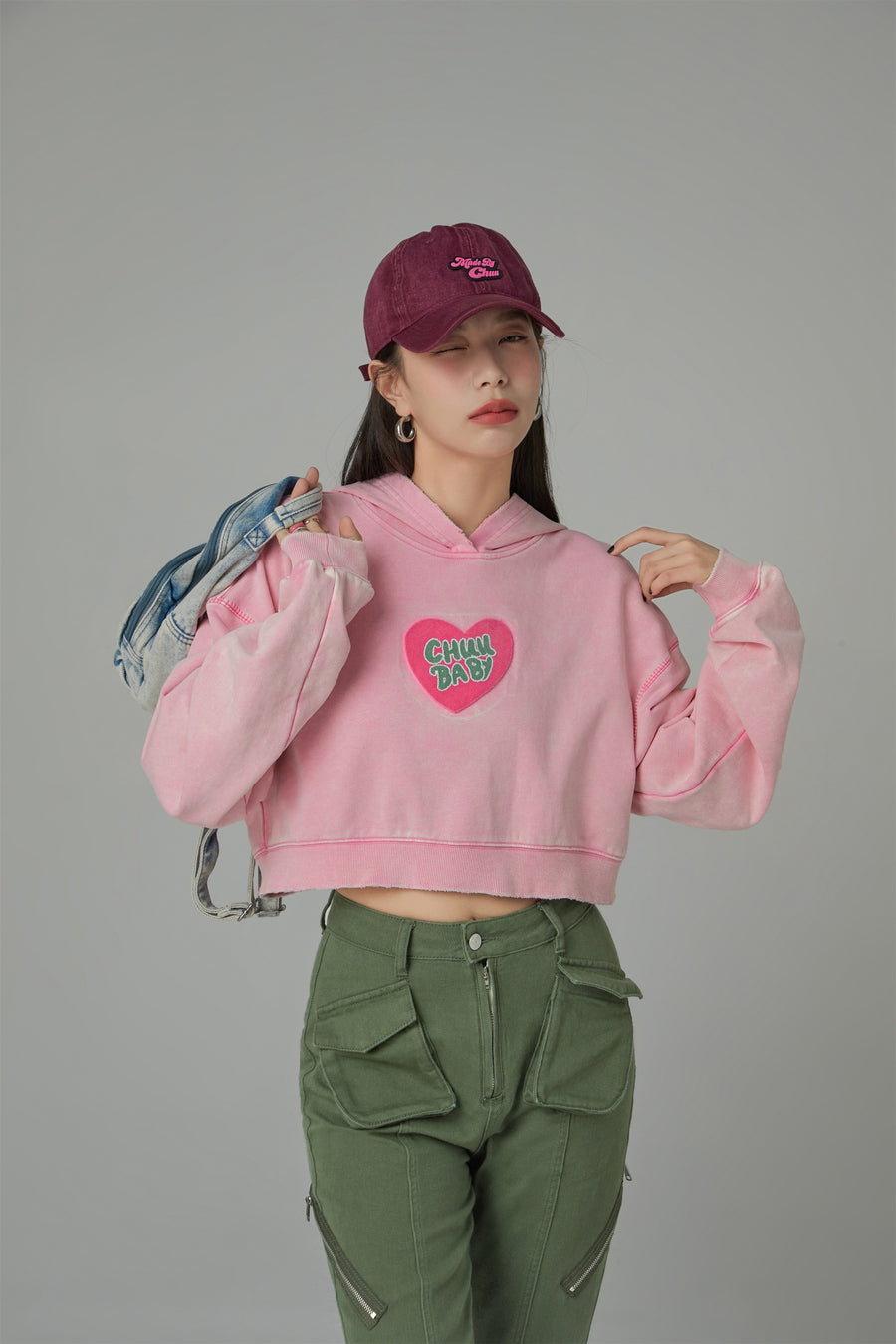 CHUU Chuu Baby Heart Crop Hoodie