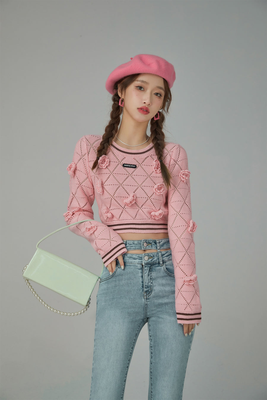 CHUU Lovely Flowers Crop Knit Top