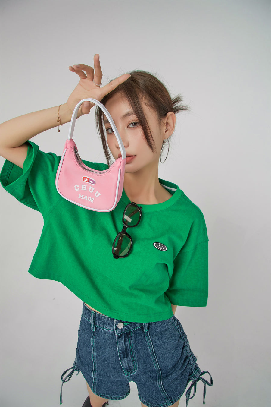 CHUU Chuu Logo Overfit Crop T-Shirt